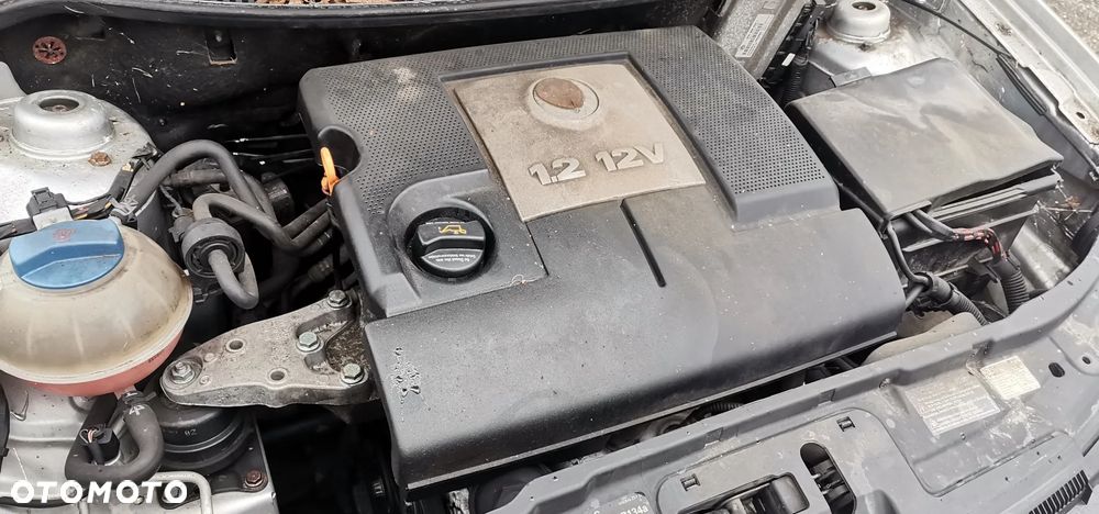 VW polo 9n na czesci MASKA ZDERZAK DRZWI BLOTNIKI SZYBY KLAPA 1.2 12v LA7W - 3