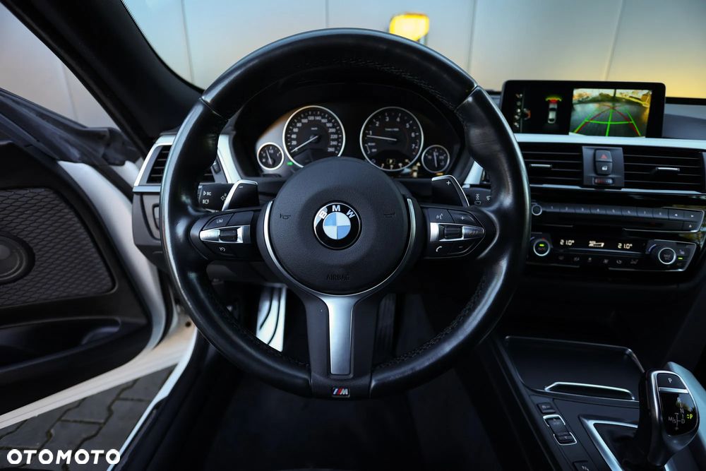 BMW Seria 3 330i M Sport Shadow sport - 35