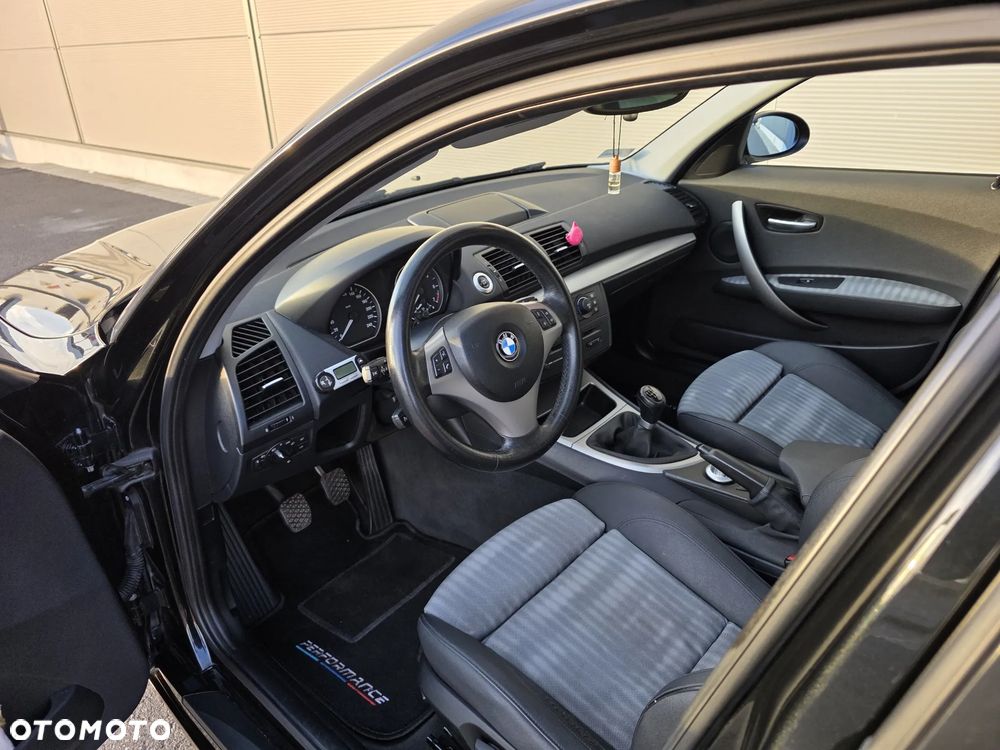 BMW Seria 1 118i - 27