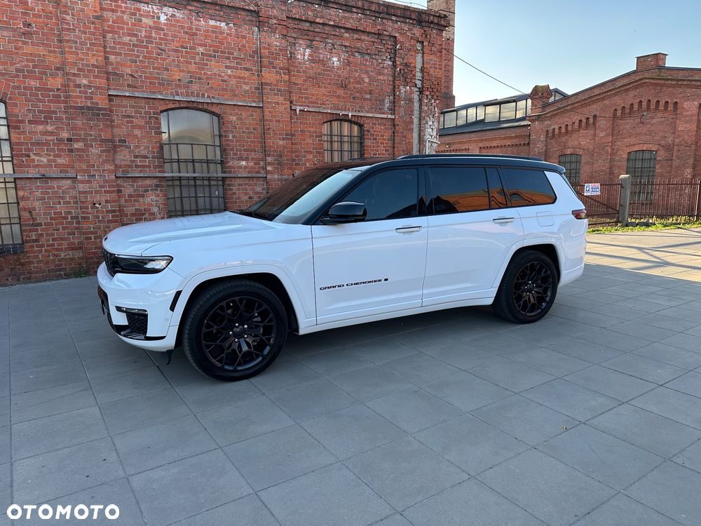Jeep Grand Cherokee - 17