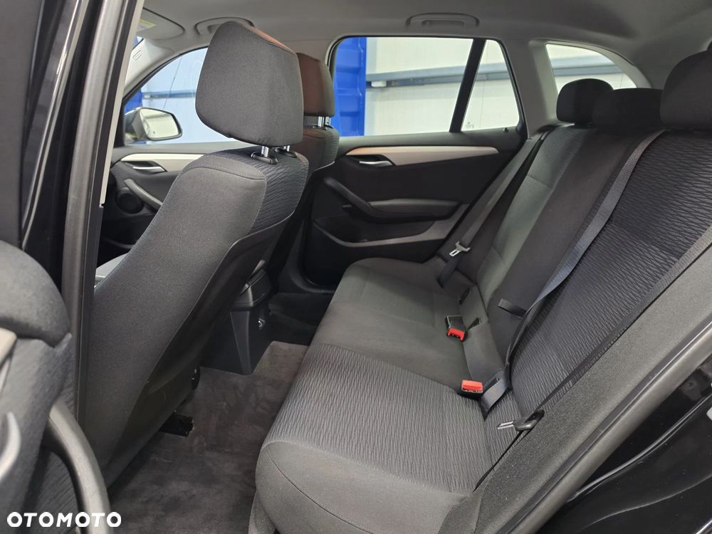BMW X1 xDrive18d Sport Line - 28