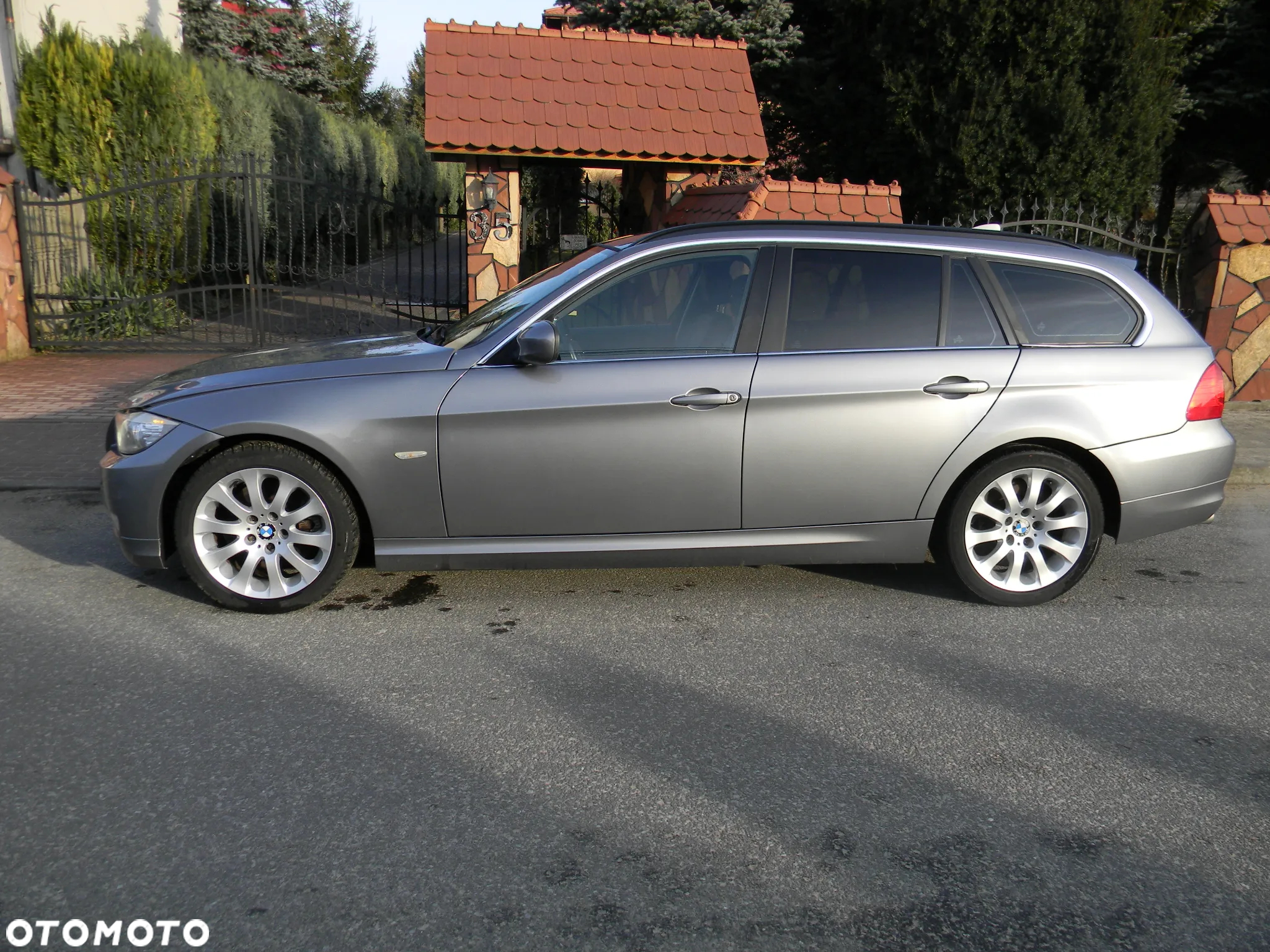 BMW Seria 3 325d DPF Touring Edition Exclusive - 4
