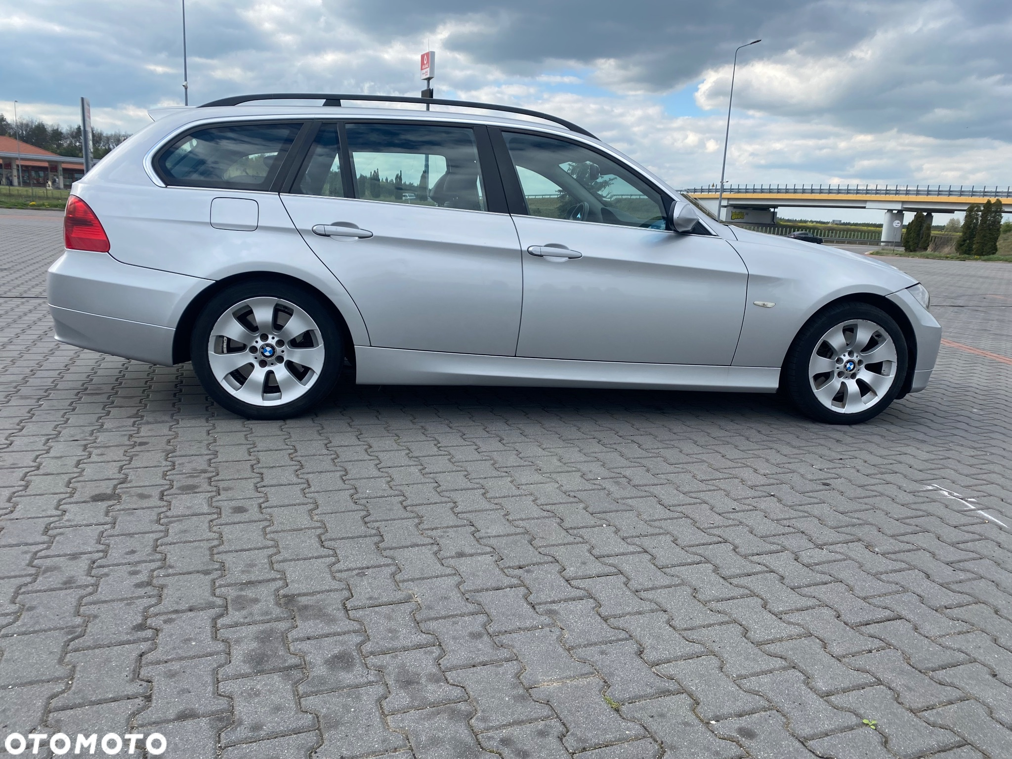 BMW Seria 3 330xd DPF Touring - 2