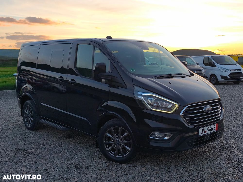 Ford Tourneo Custom - 15