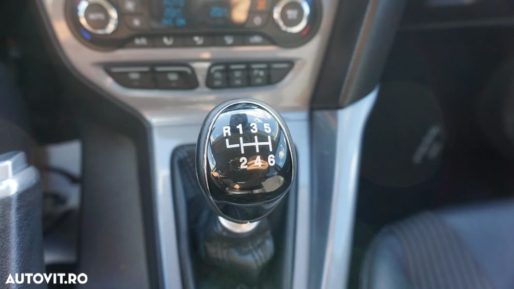 Ford Focus 1.0 EcoBoost Start-Stopp-System Titanium - 27