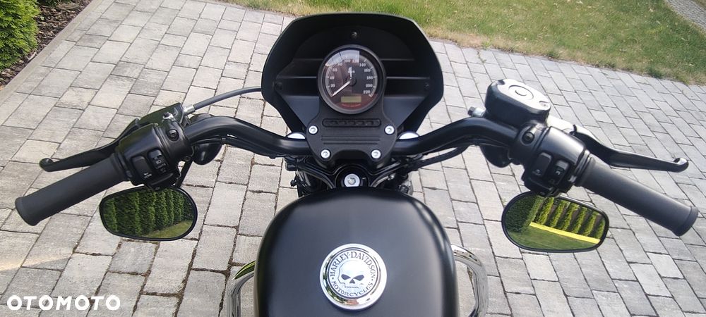 Harley-Davidson Sportster Iron 883 - 6