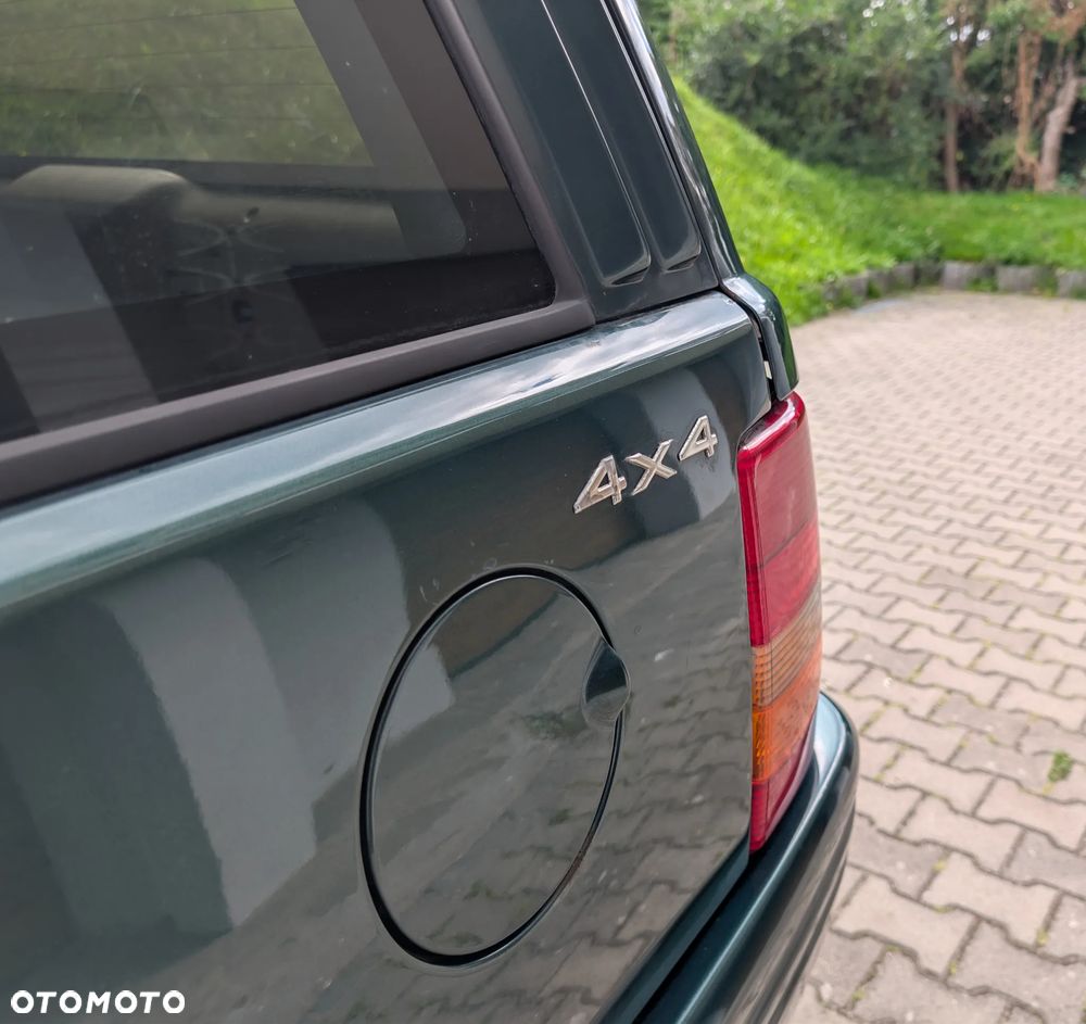 Jeep Grand Cherokee - 34