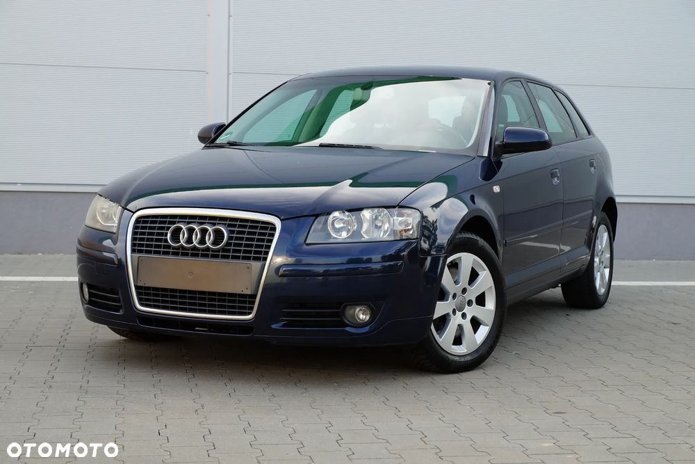 Audi A3 Sportback 2.0 TFSI Attraction - 2