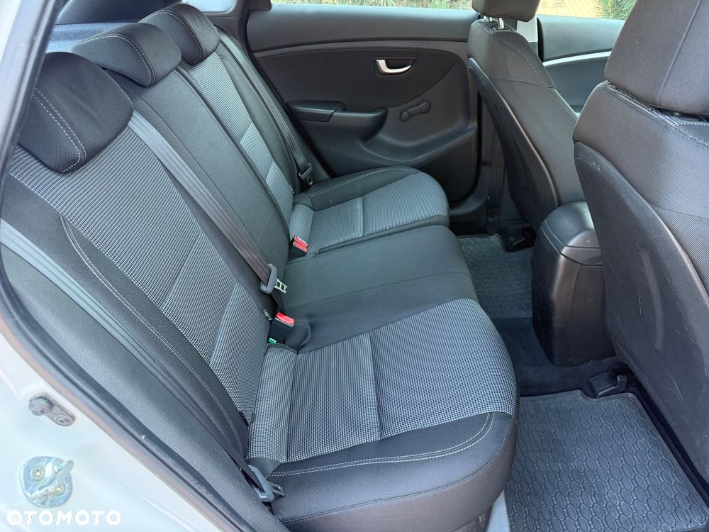 Hyundai i30 1.4 Comfort - 10