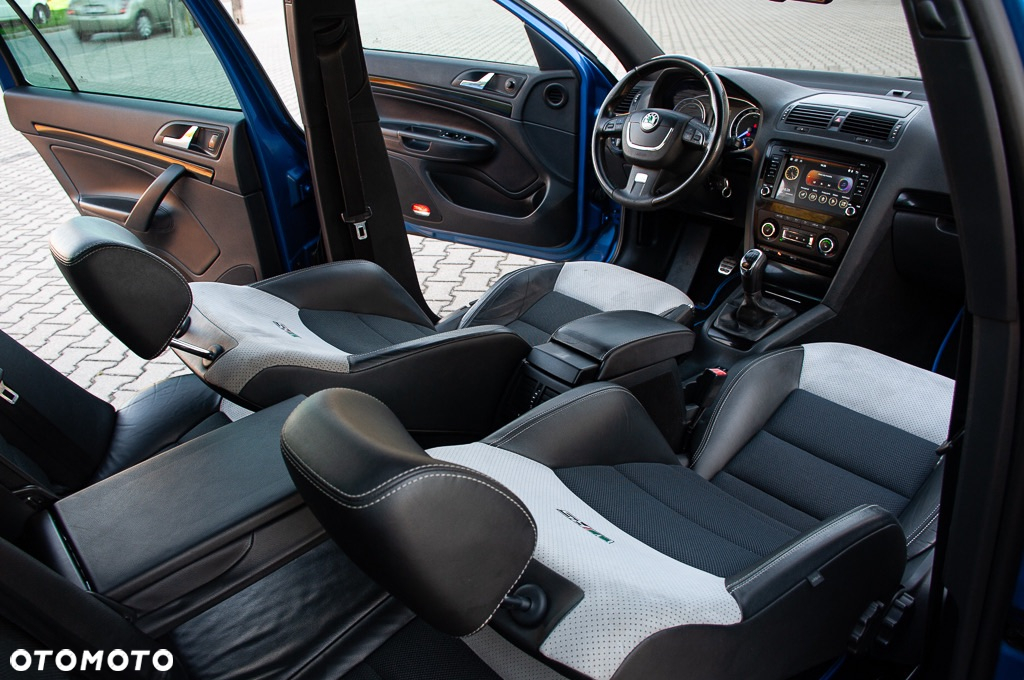 Skoda Octavia Combi RS - 35