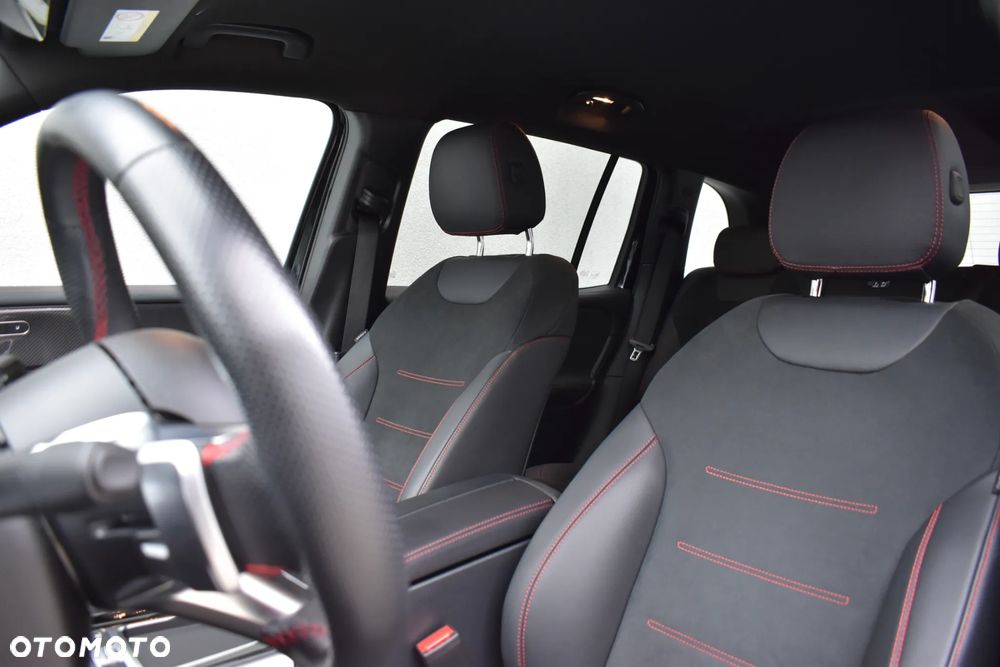 Mercedes-Benz GLB 200 d 4-Matic AMG Line 8G-DCT - 9