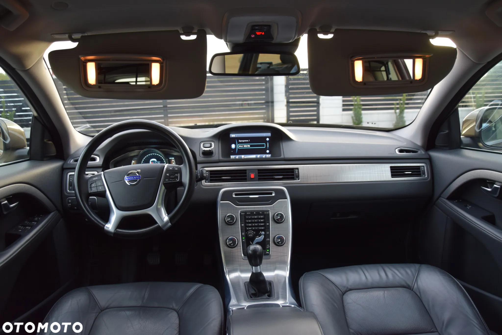 Volvo XC 70 2.4D AWD Momentum - 34