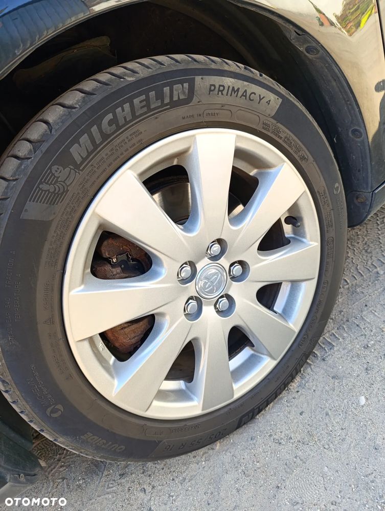 Toyota Avensis 2.0 VVT-i Combi Sol - 15