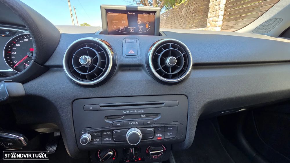 Audi A1 Sportback 1.6 TDI Admired - 18