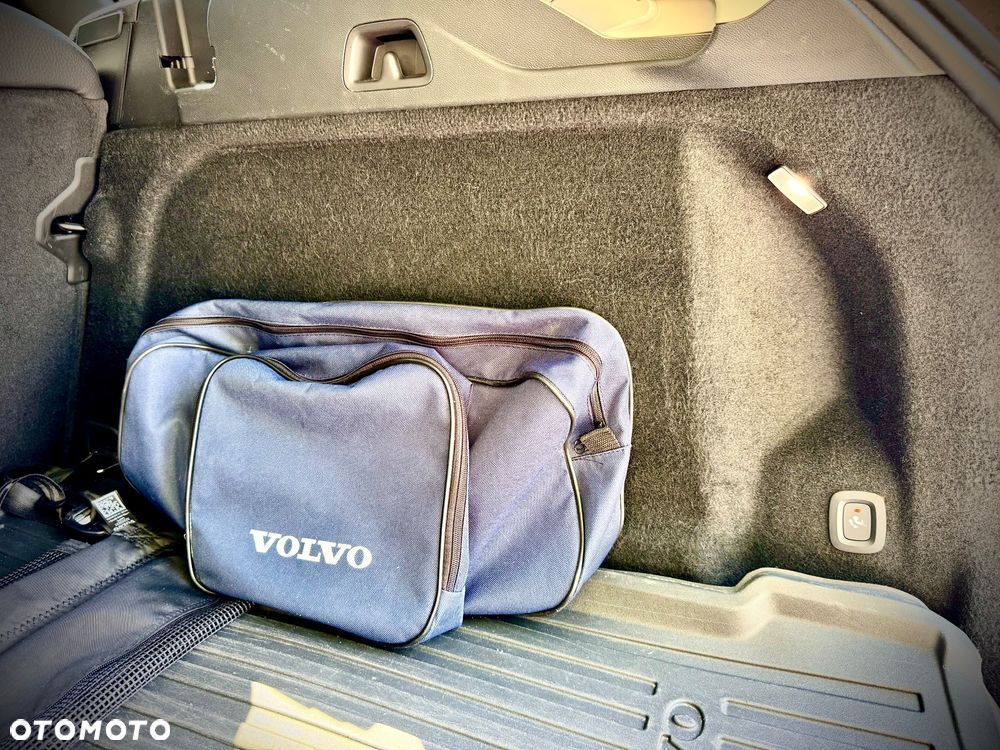 Volvo XC 60 B5 B AWD Inscription - 8