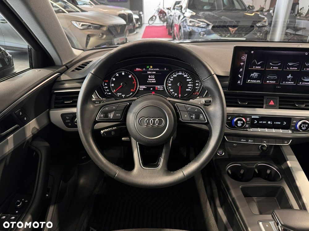 Audi A4 Limousine - 19