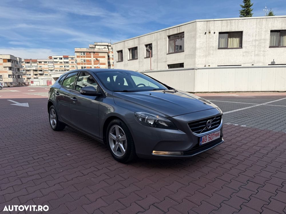 Volvo V40 D2 Powershift Momentum - 9