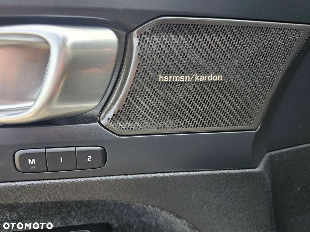 Volvo XC 40 T5 AWD Geartronic Momentum Pro - 20