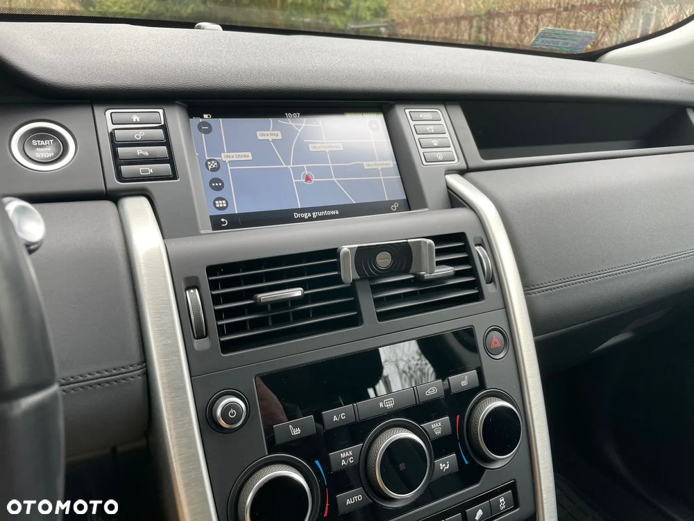 Land Rover Discovery Sport 2.0 TD4 HSE - 9