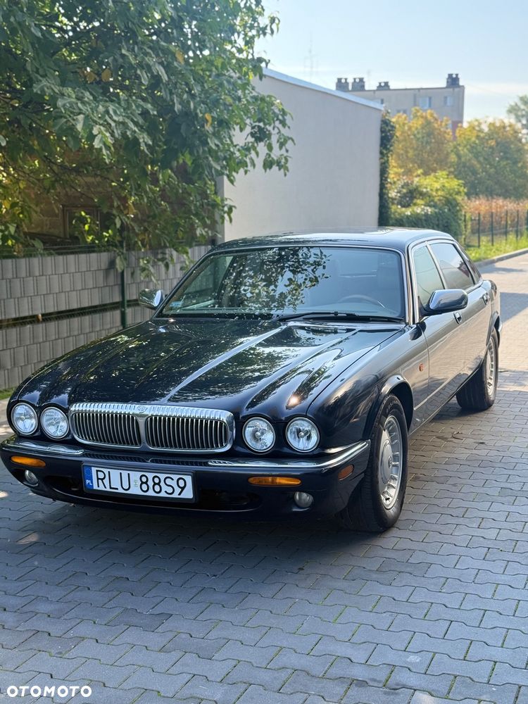 Jaguar XJ - 5
