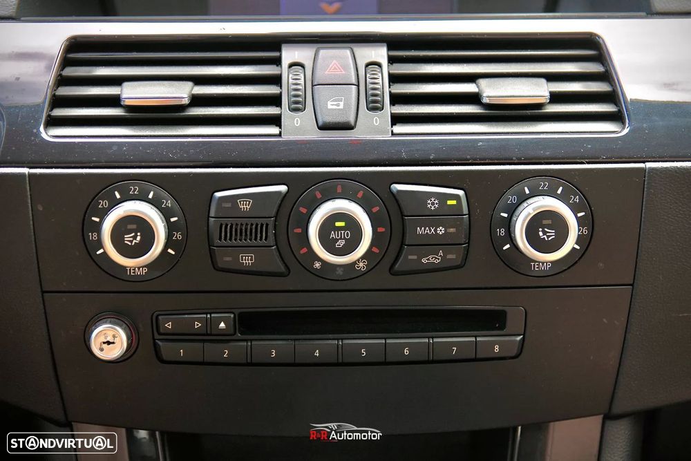 BMW 520 d Executive - 25