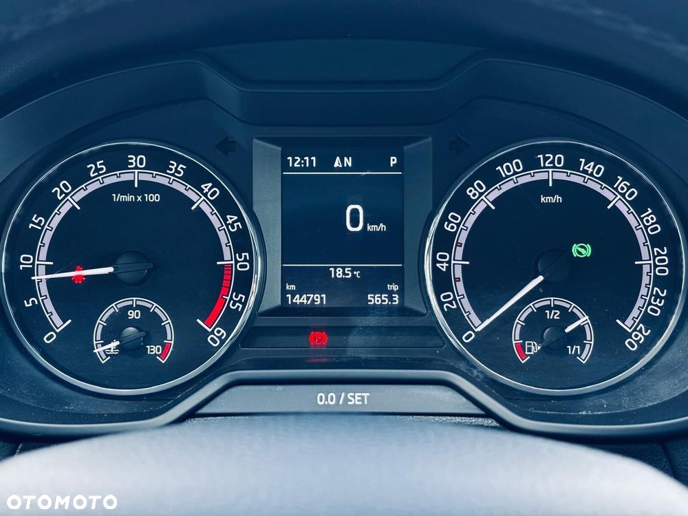 Skoda Octavia 2.0 TDI Ambition DSG - 23