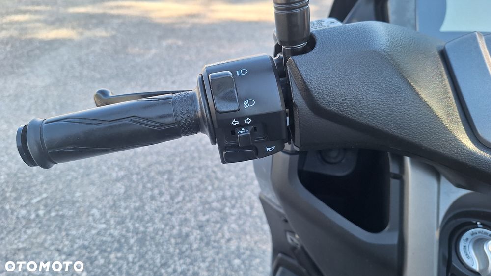 Yamaha NMAX - 20