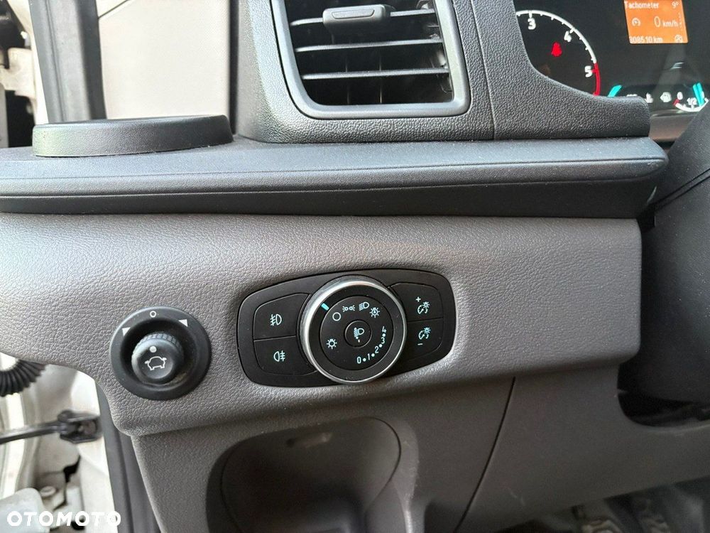 Ford Transit - 22