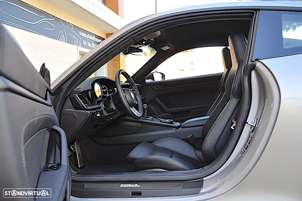 Porsche 911 (992) GT3 Touring Package - 29