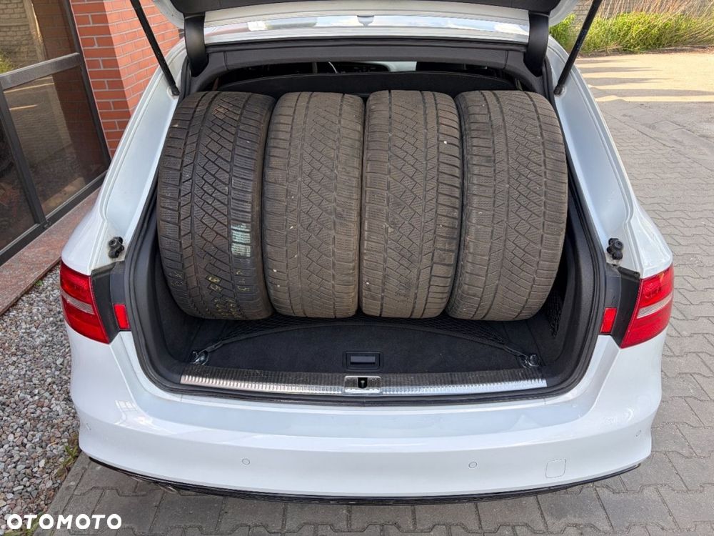 Audi A4 Avant 3.0 TDI DPF clean diesel quattro S tronic S line Sportpaket - 25