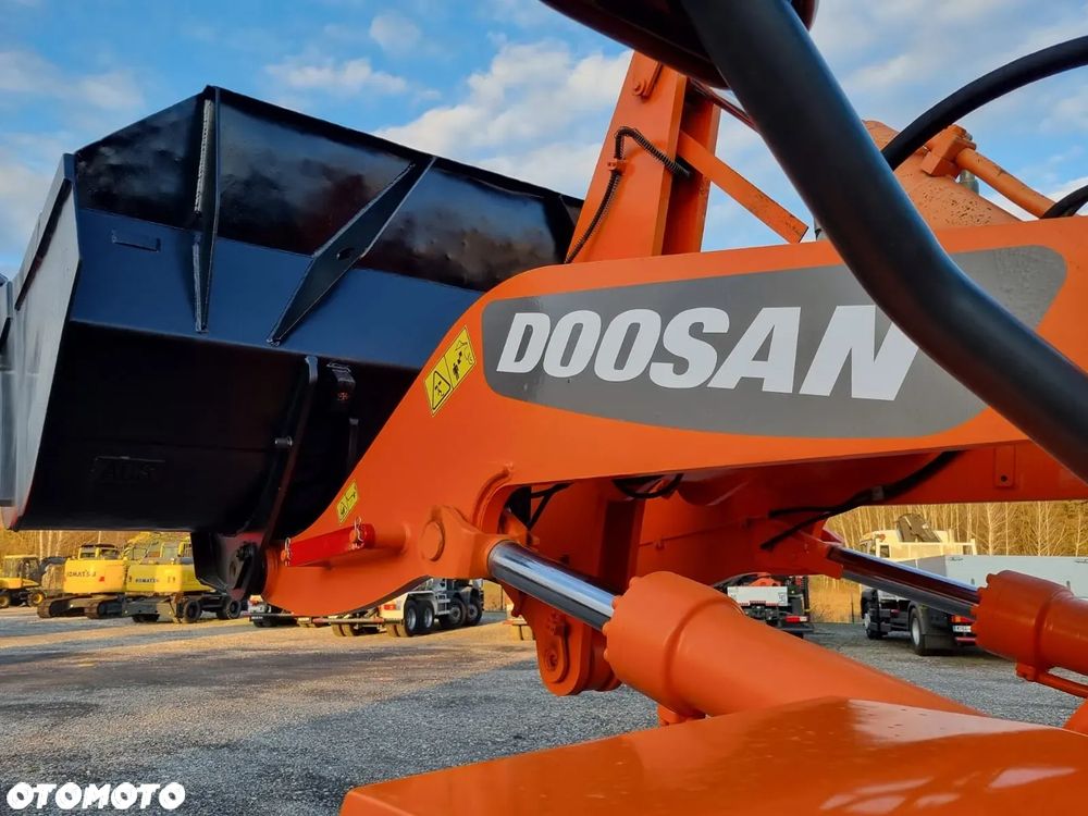 Doosan DL 250 Ładowarka Kołowa 14,4t SUPER STAN Waga Kamera - 24