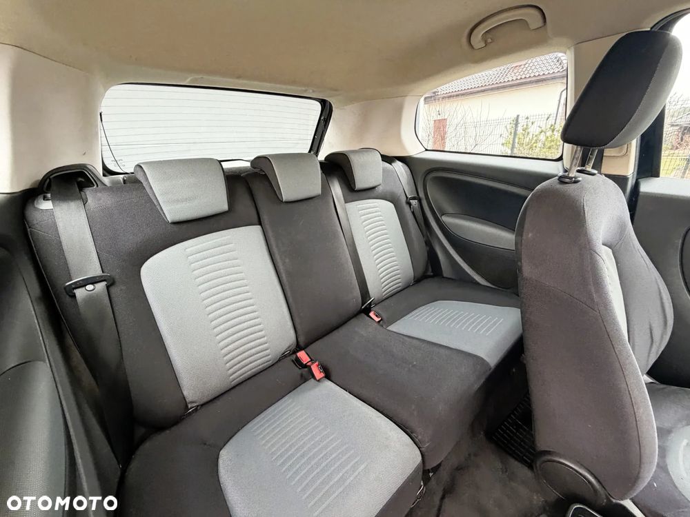 Fiat Grande Punto - 8