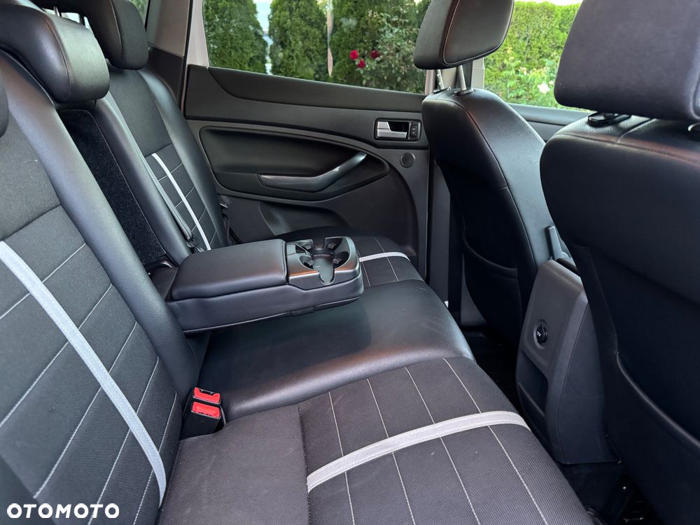 Ford Kuga - 9