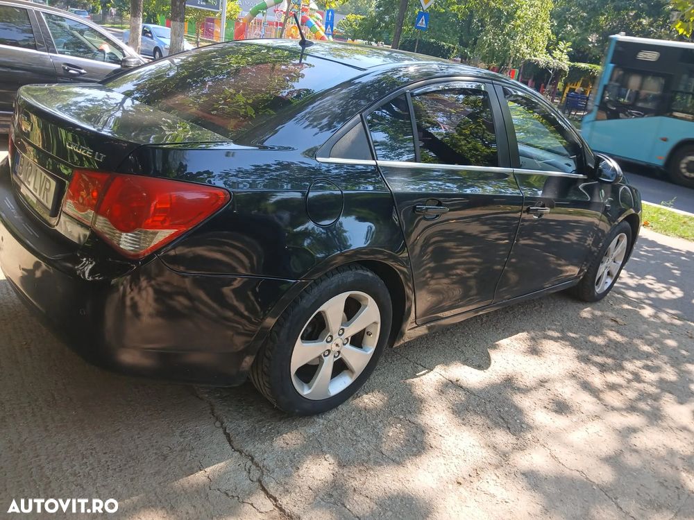 Chevrolet Cruze 1.8 Ecotec LT - 8