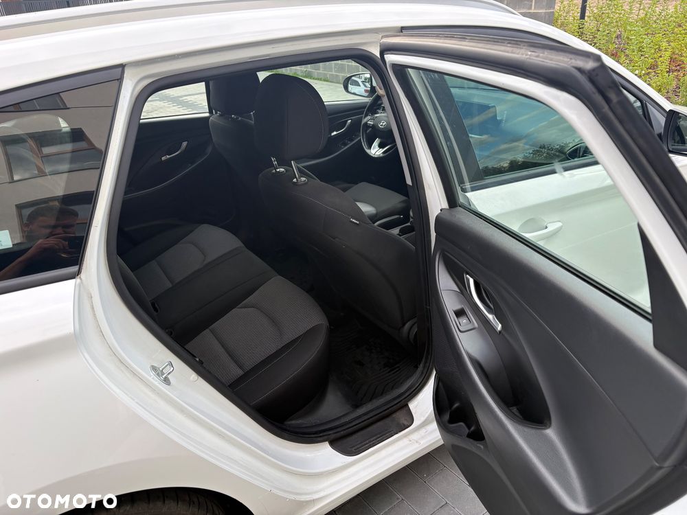 Hyundai i30 1.6 CRDI Premium - 12