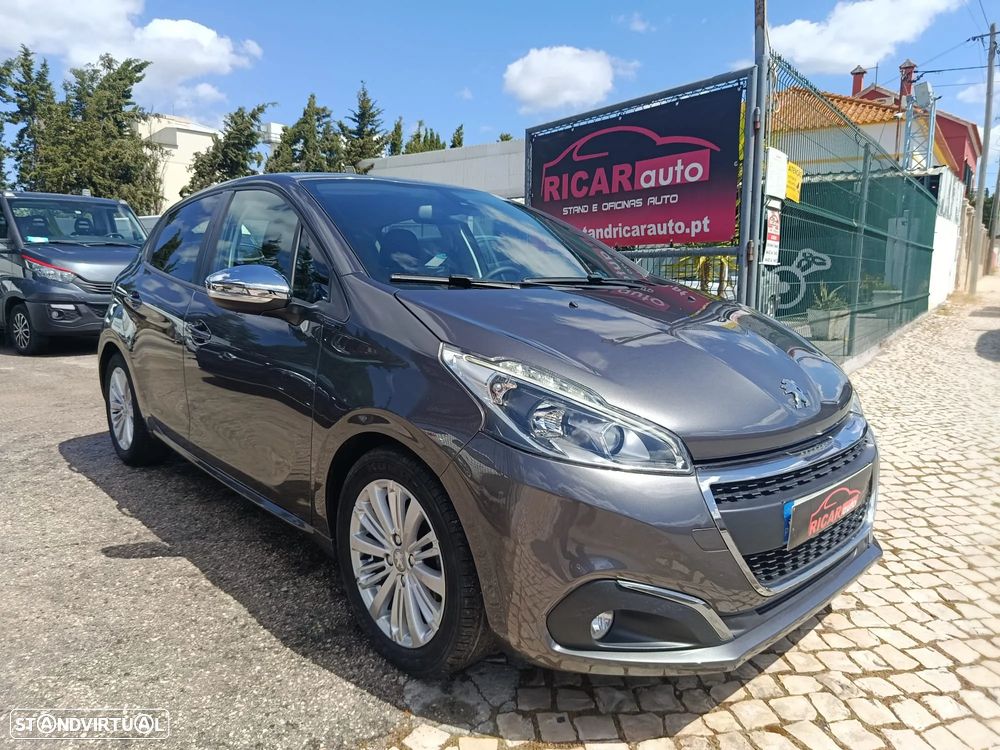 Peugeot 208 1.5 BlueHDi Signature - 1
