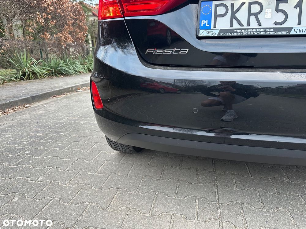 Ford Fiesta 1.1 S&S TITANIUM - 21
