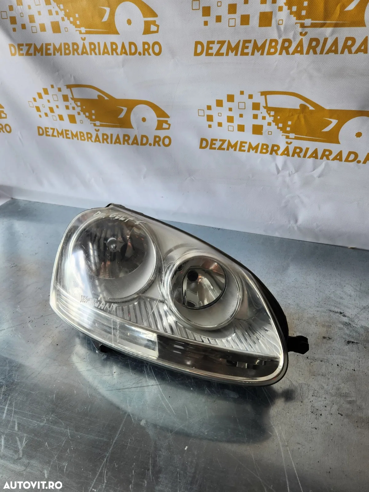 Far Dreapta Vw Golf 5 Variant Combi Jetta Original Volan Stanga Europa - Dezmembrari Arad - 4