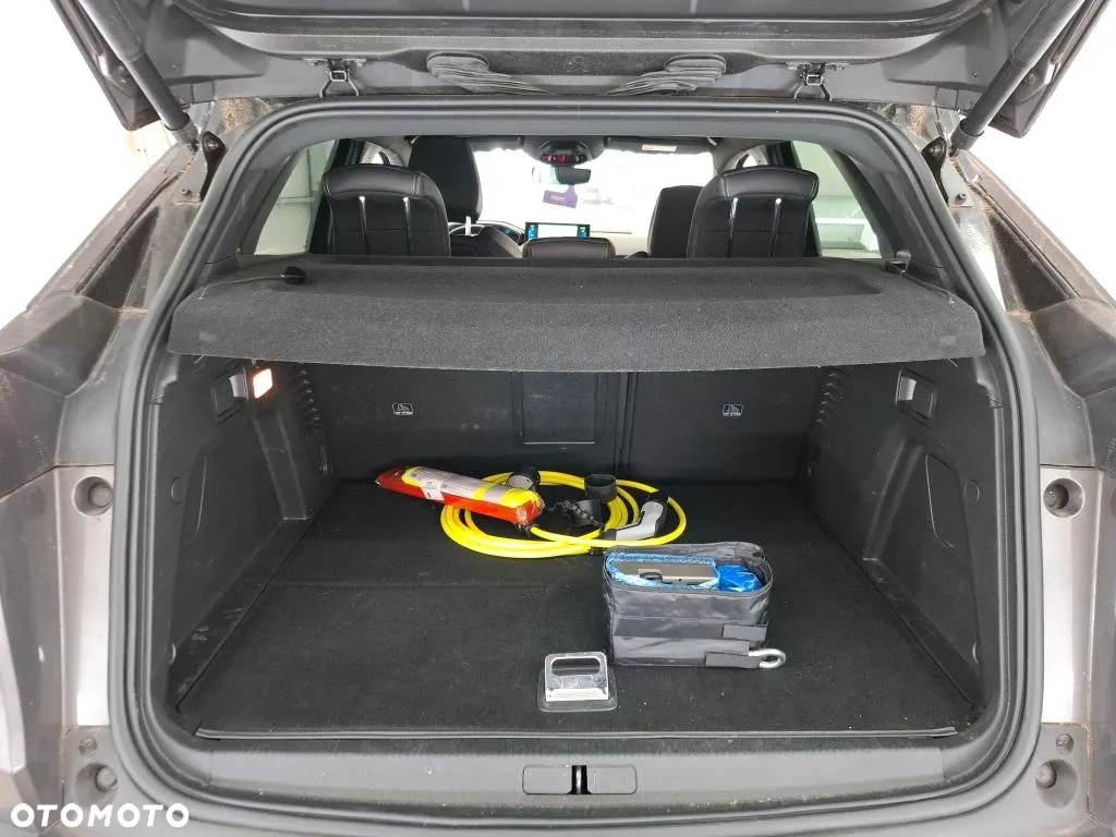 Peugeot 3008 Hybrid 225 e-EAT8 GT Pack - 11