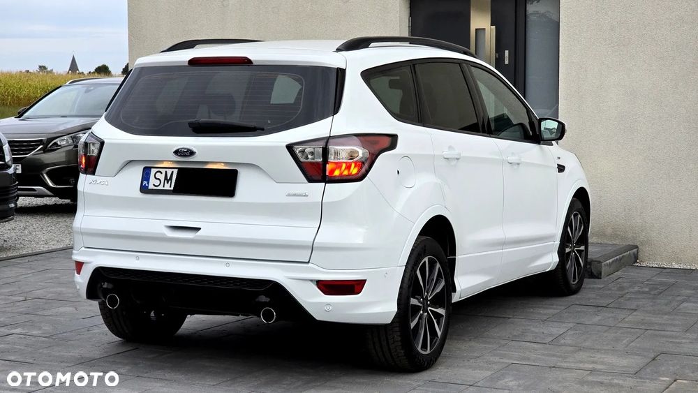 Ford Kuga 1.5 EcoBoost 2x4 ST-Line - 17