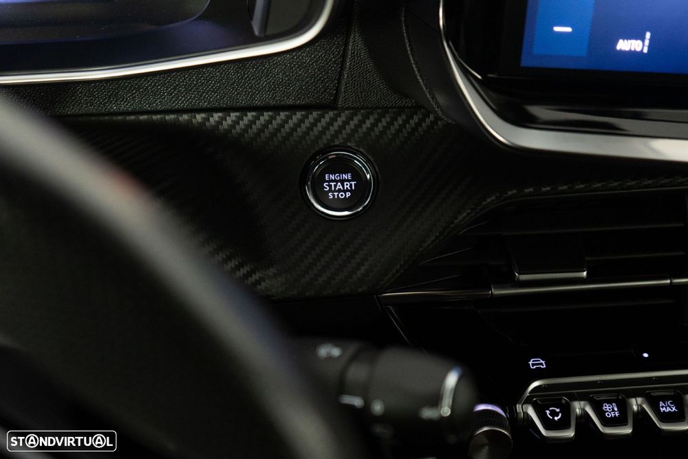 Peugeot 2008 1.2 PureTech GT EAT8 - 22