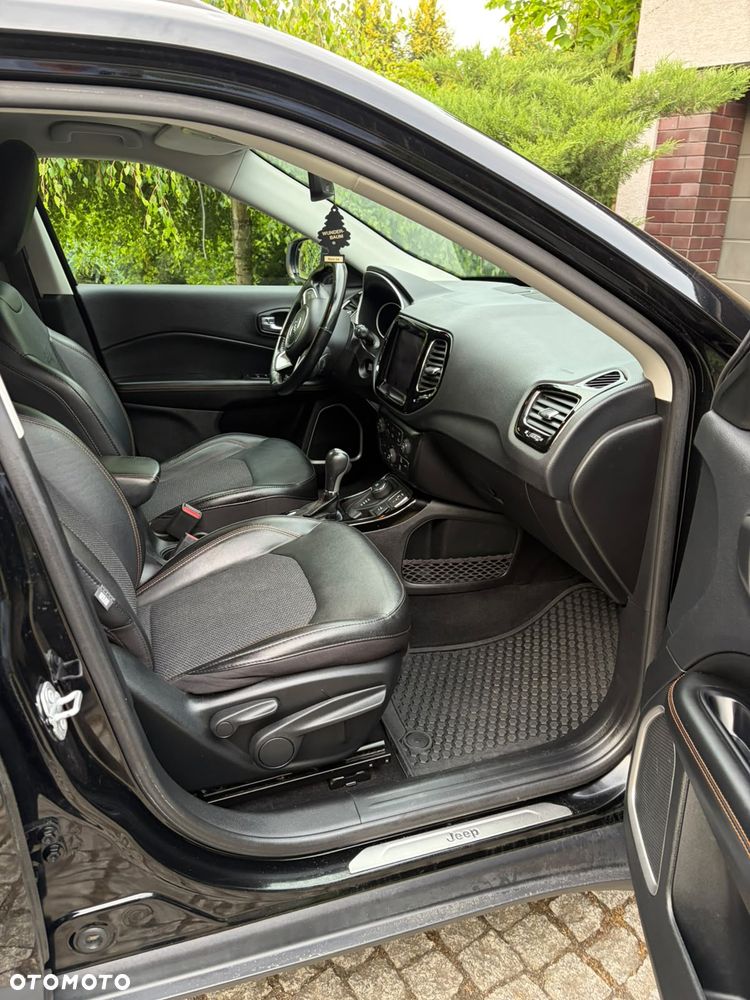 Jeep Compass - 4