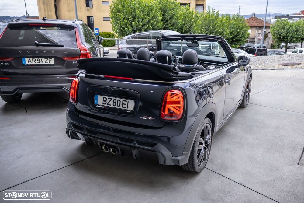 MINI Cabrio - 17