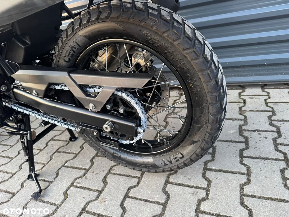 Royal Enfield Himalayan - 14