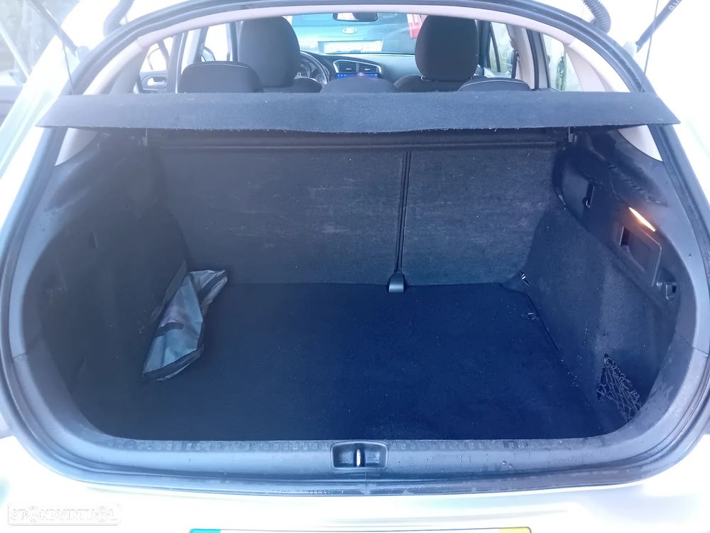 Citroën C4 1.6 BlueHDi Live - 34