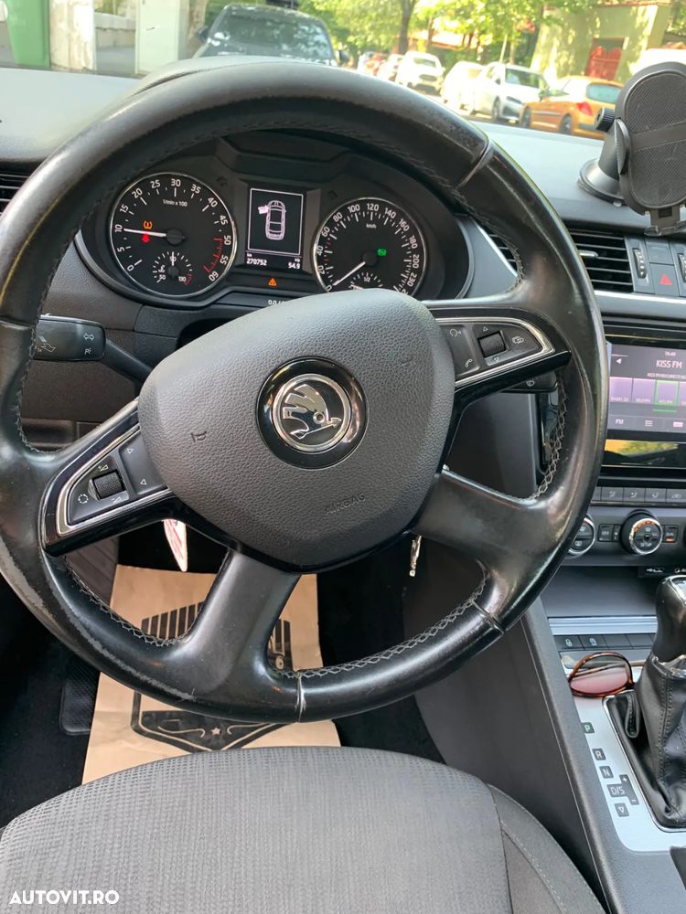 Skoda Octavia 2.0 TDI DSG Style - 18