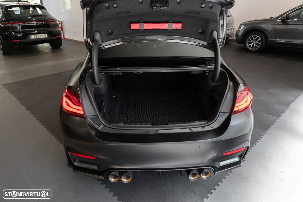 BMW M4 DKG Competition - 12