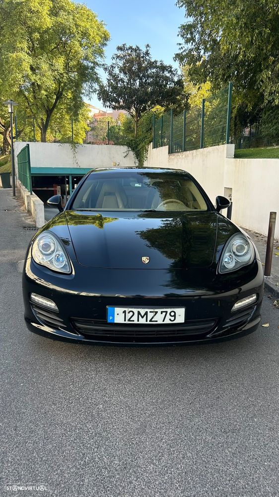 Porsche Panamera 2011 photo 2