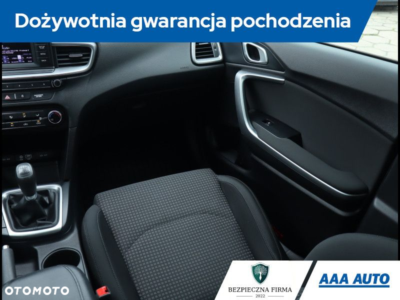 Kia Ceed - 9
