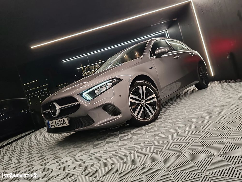 Mercedes-Benz A 250 e Progressive - 4